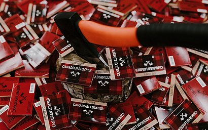 Canadian Lumber The Hippy 125 Rolling Papers with Tips